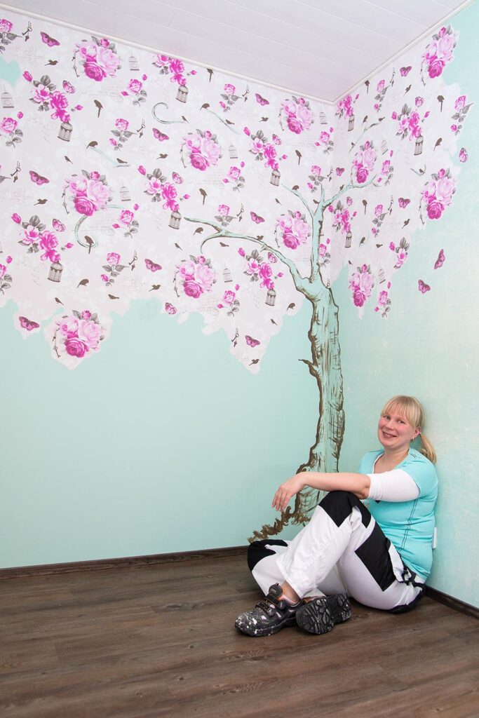 Eeva-Liisa Märkjärven toteuttama seinämaalaus lastenhuoneeseen