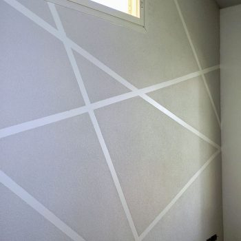 Efektiseinä maalaus karkealla pinnalla