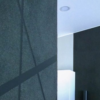 Mustaksi maalattu efektiseinä